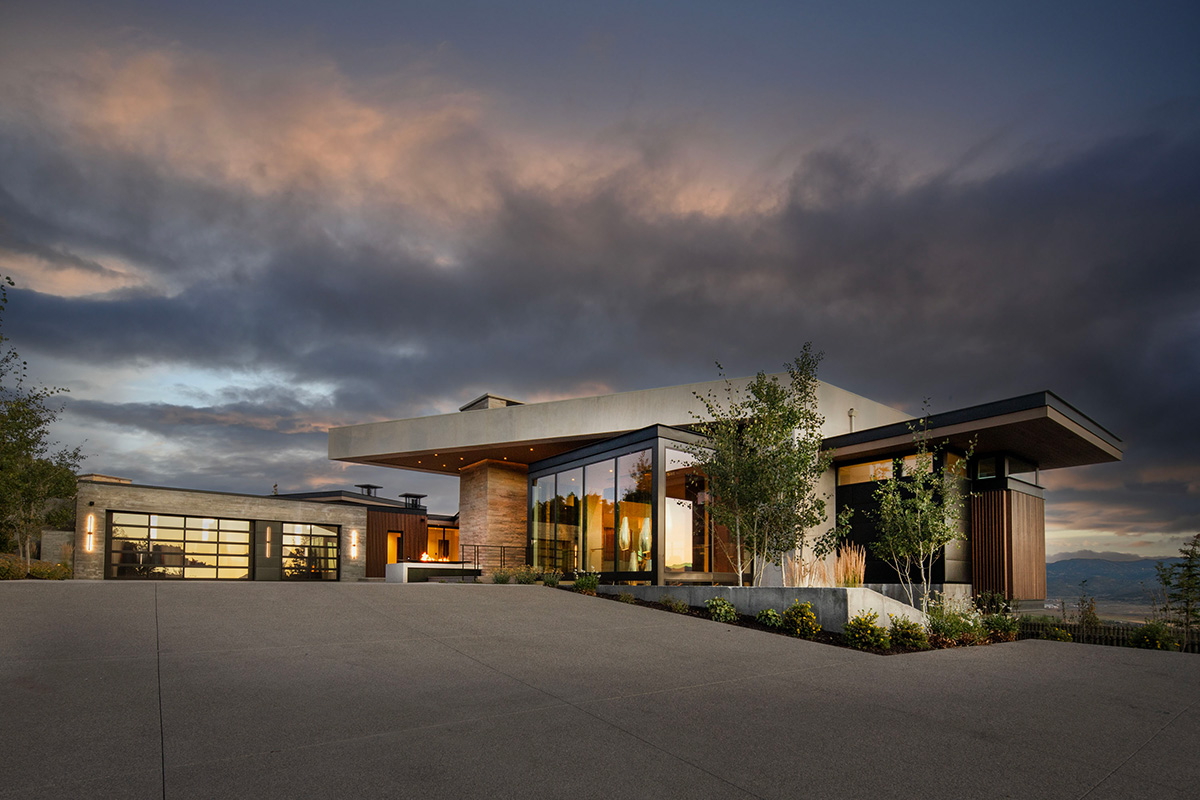 Photo Friday: Promontory Home Showcases Expansive Views